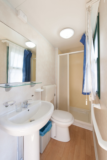 Bathroom 4, Sporting Club Village, Trapani