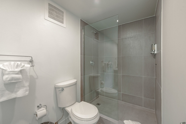 Bathroom 4, Casey Key Resorts - Mainland, Sarasota
