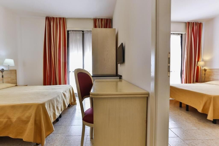 Bedroom 3, Hotel Avana Mare, Rimini