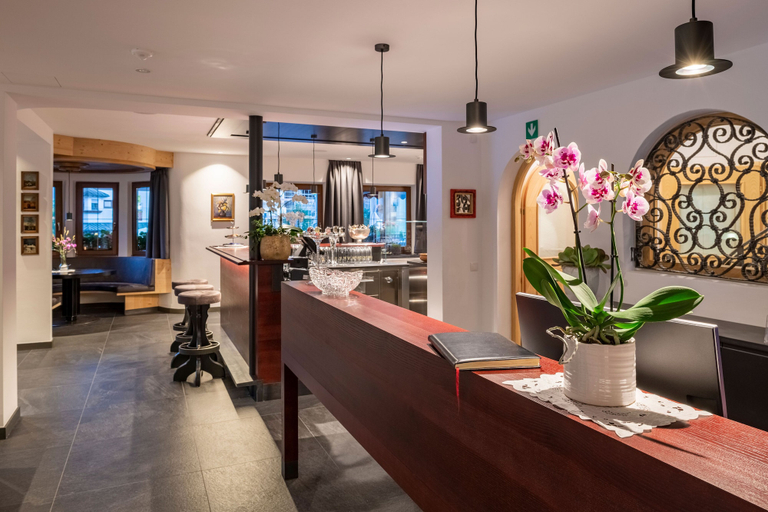 Others 2, Hotel Brunnerhof, Bolzano
