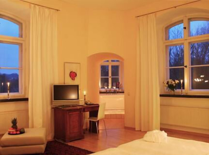 Bedroom 3, Hotel Schloss Spyker, Vorpommern-Rügen
