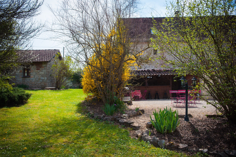 Exterior & Views 2, Maison d'hotes La Combe de Redoles, Lot