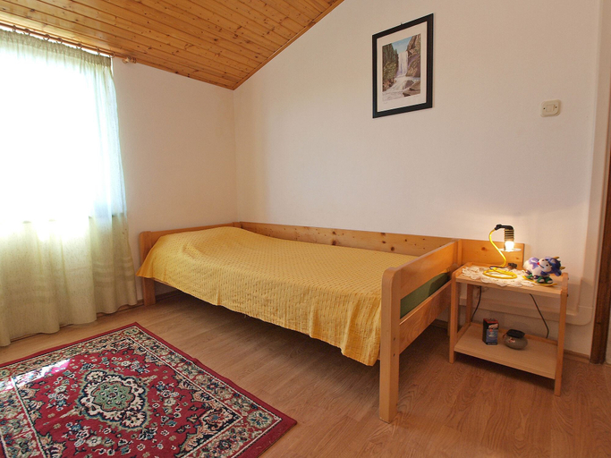 Bedroom 2, Apartment 50, Fažana