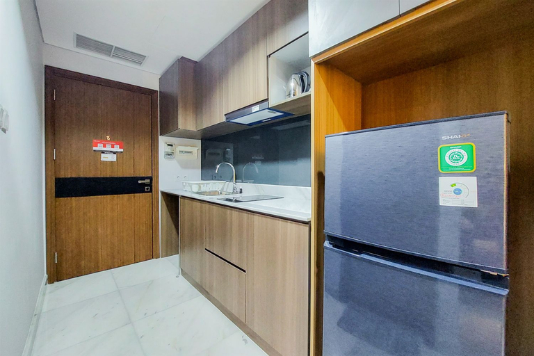 Others 3, Fancy and Comfortable 1BR The Smith Alam Sutera Apartment By Travelio, Tangerang