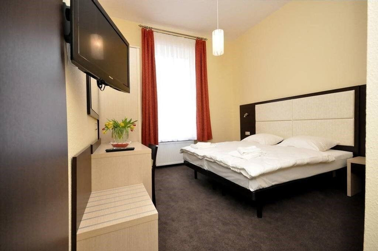 Bedroom 4, Bova Hotel Frankfurt, Frankfurt am Main
