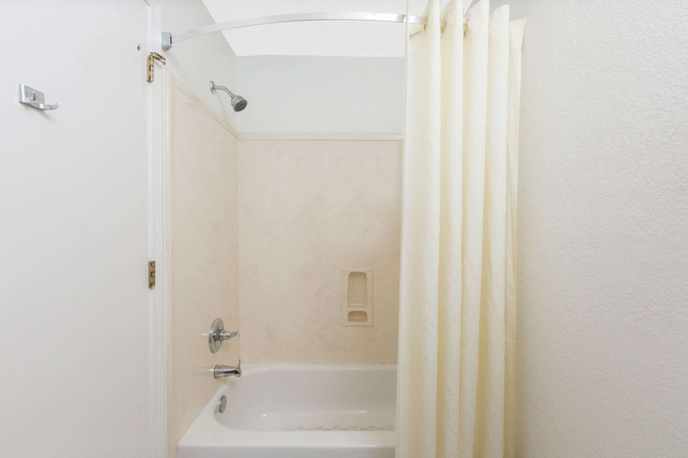 Bathroom 4, Super 8 by Wyndham Southaven, Desoto