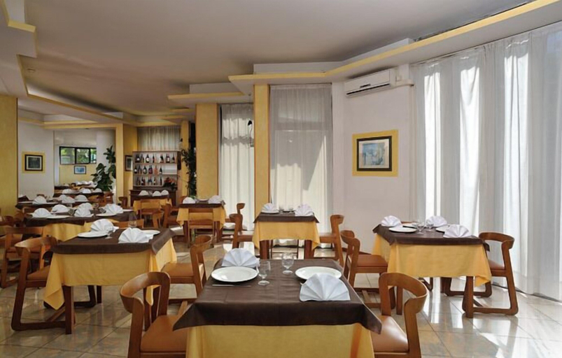 Food & Drinks 4, Due Pavoni, Pesaro E Urbino