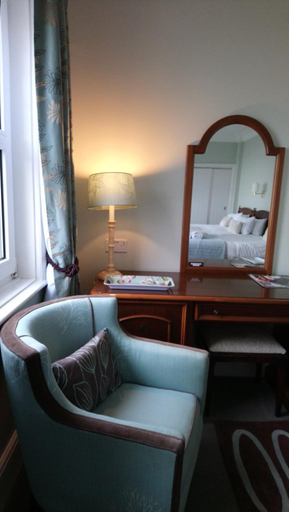 Others 5, 17 Wilmington Square, East Sussex