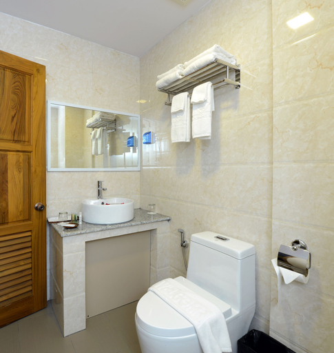 Bathroom 3, Hotel H Valley Yangon, Yangon