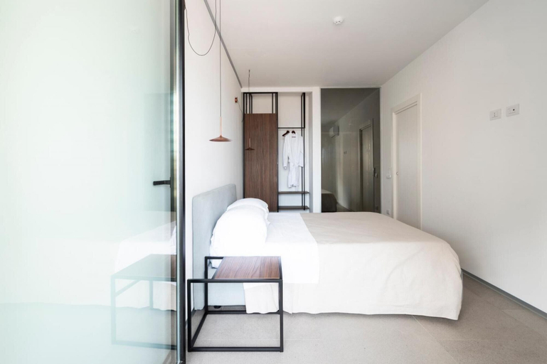 Bedroom 3, Alkamuri Posh Hotel Spa 108 Suite Superior, Trapani