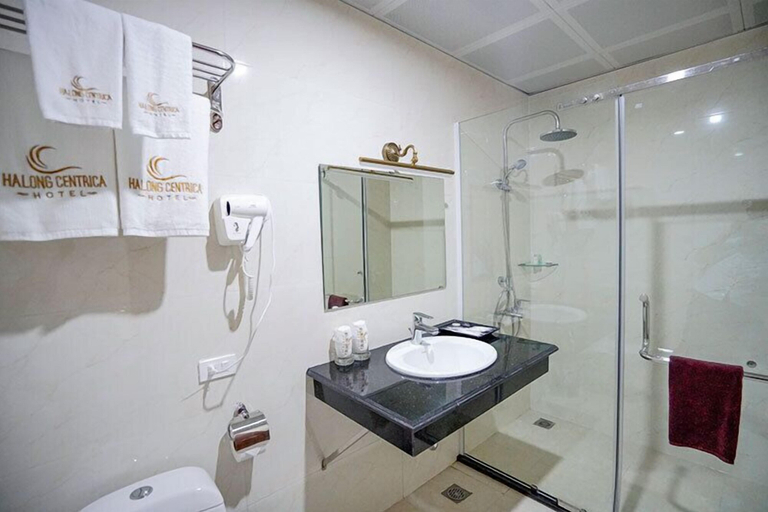 Bathroom 3, Halong Centrica Hotel, Hạ Long