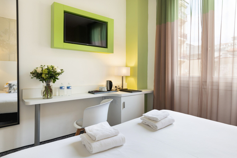 Bedroom 3, Hotel Byakko Nice, Alpes-Maritimes