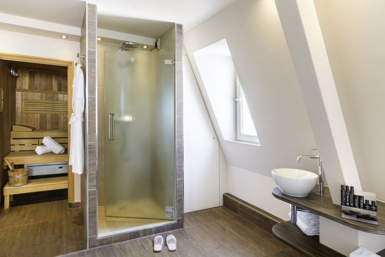 Bathroom 4, Hôtel Régent Contades By Stay Collection, Bas-Rhin