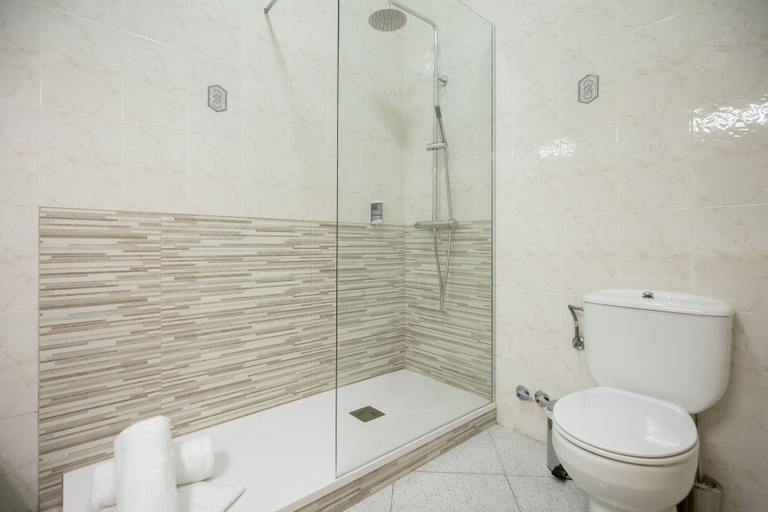 Bathroom 3, Hostal Rural Can Pau, Girona