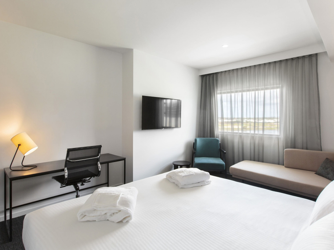 Bedroom 3, Mercure Sunshine Coast Kawana Waters, Caloundra - Kawana