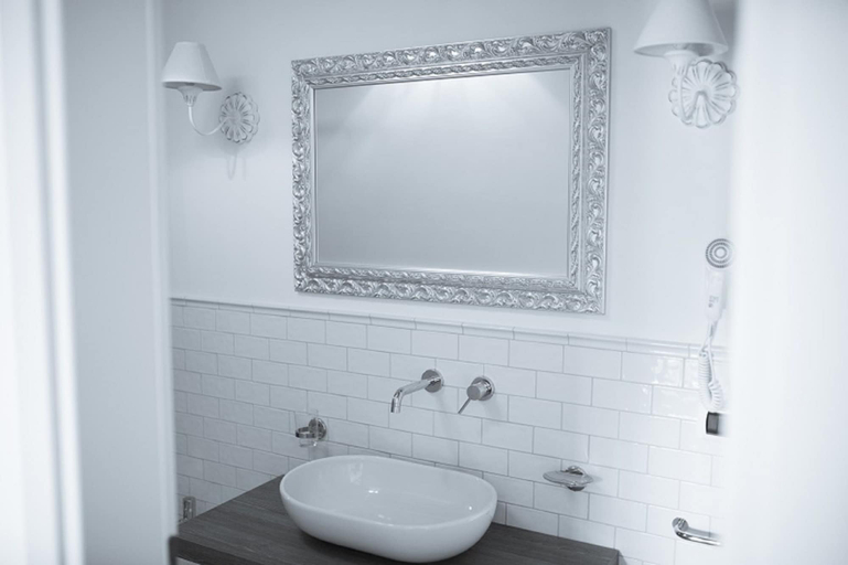 Bathroom 5, Hotel Villa delle Meraviglie, Potenza