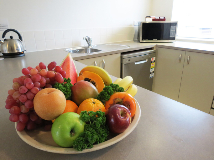 Food & Drinks, Castle Newhaven Apartments, Manukau
