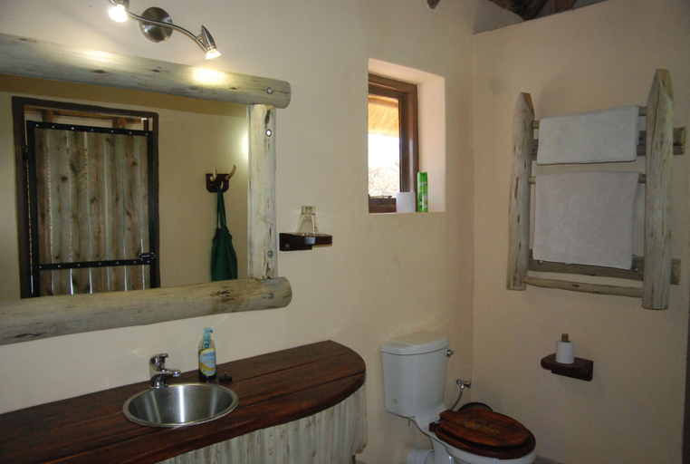 Bathroom 3, Oppi-Koppi Restcamp, Kamanjab