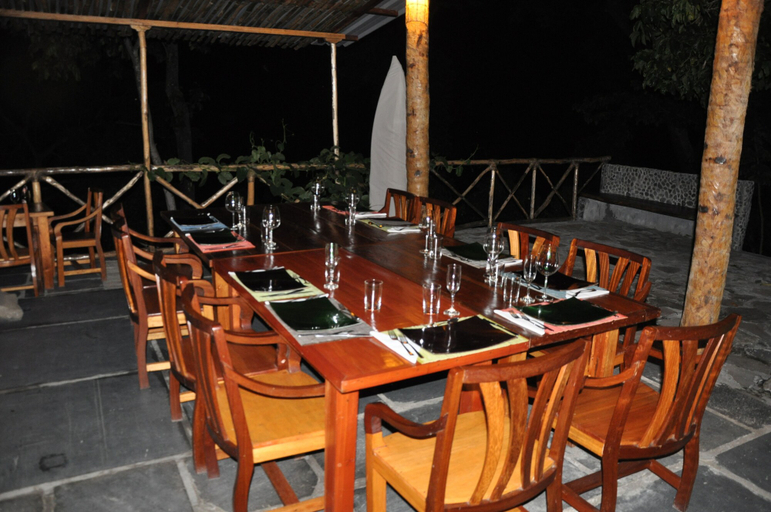 Food & Drinks 4, Mucumbli Hotel, Lembá