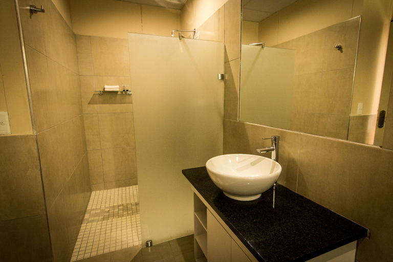 Bathroom 4, Victoria Falls Waterfront, Livingstone