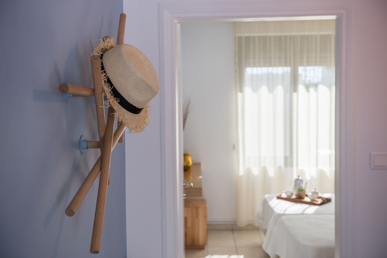Bathroom 3, Thea Thalassa, Crete