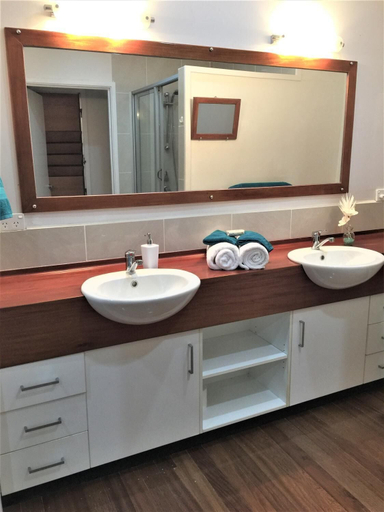 Bathroom 3, Island Breeze Fiji, Cakaudrove