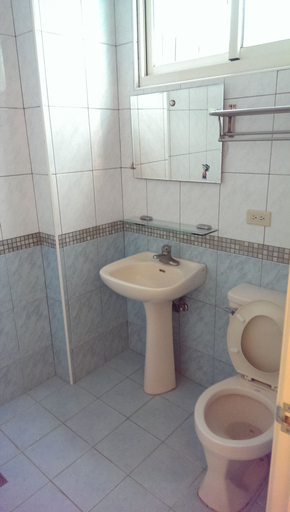Bathroom 3, Hualien Tour B&B, Hualien