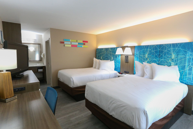 Bedroom 1, Oasis Inn, Beaufort