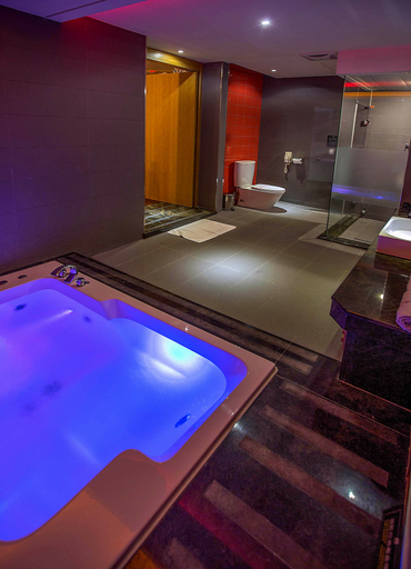 Sport & Beauty 5, One Plus One Motel, Taoyuan