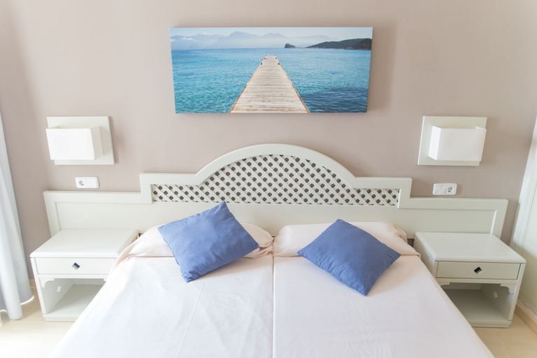 Bedroom 4, Hotel Club Es Talaial, Baleares