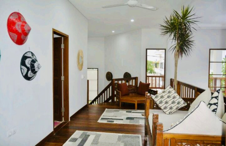 Others 5, Villa Temuan, Badung