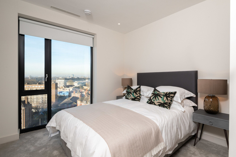 Bedroom 3, Modern Family Home close to Victoria Station, London