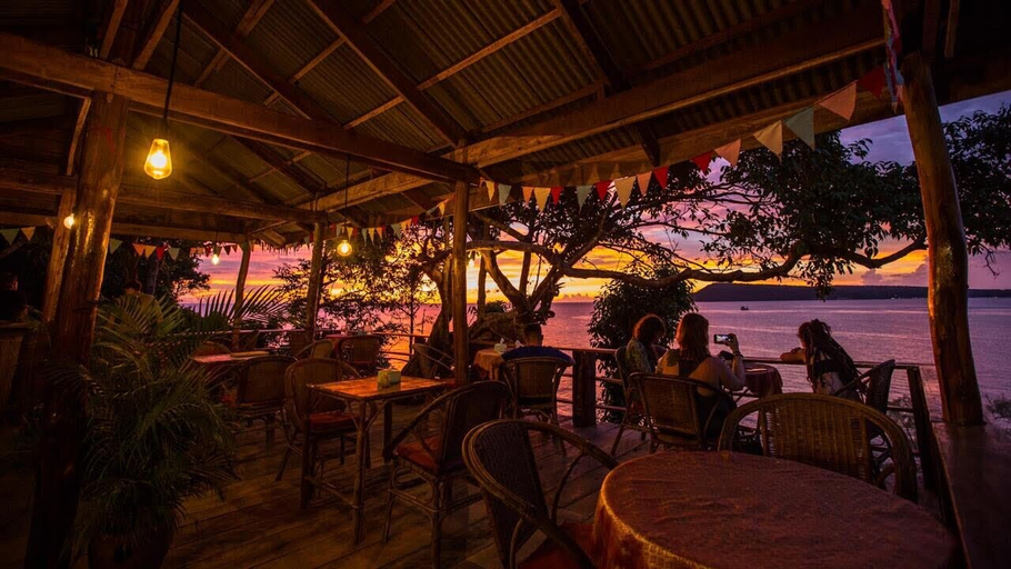 Food & Drinks 4, On The Rocks, Sihanoukville