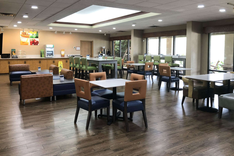 Food & Drinks 5, Quality Inn & Suites Boone - University Area, Watauga