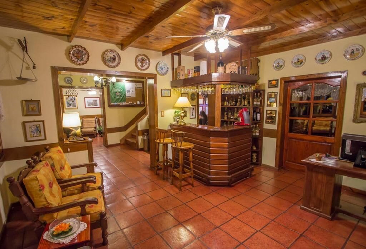 Food & Drinks 5, Hotel Sirenuse, General Pueyrredón