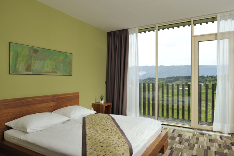 Bedroom 3, Lambergh Château & Hotel, Radovljica