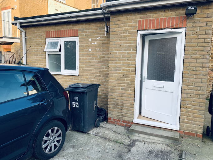 Exterior & Views, 2-bed Apartment, London