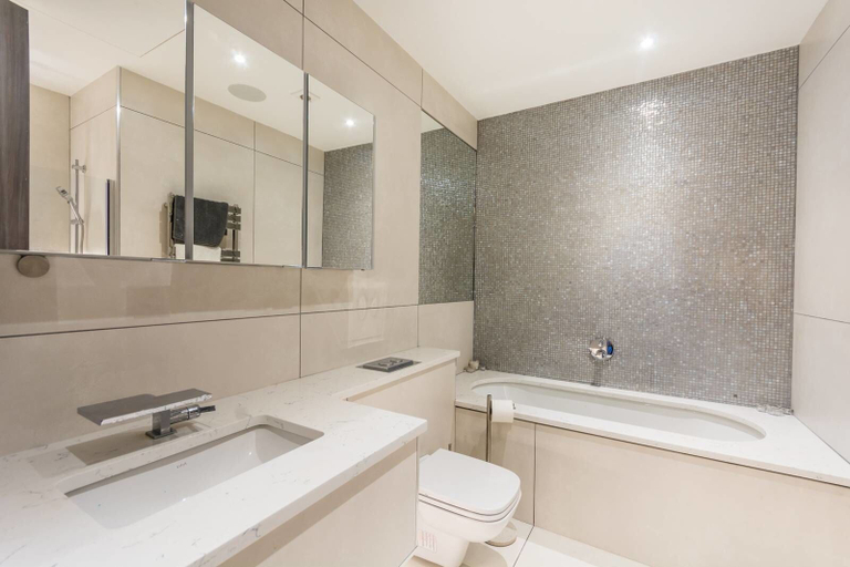 Bathroom 4, Tsq Whitehall, London