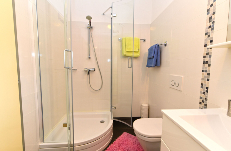 Bathroom 3, Apartment 1551, Rovinj
