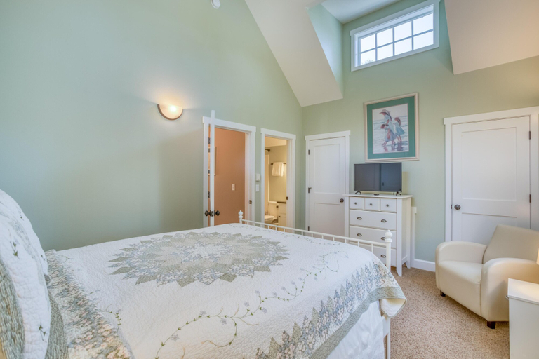 Bedroom 3, Moontides, Lincoln