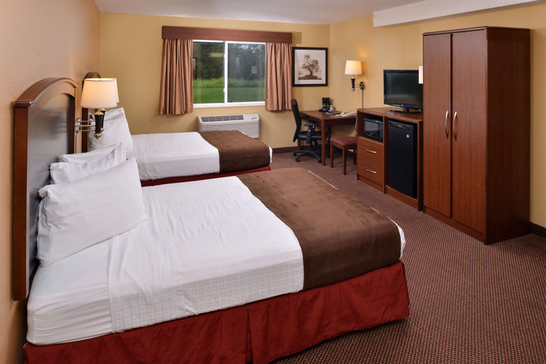 Bedroom 4, AmericInn by Wyndham St. Cloud MN I-94, Stearns