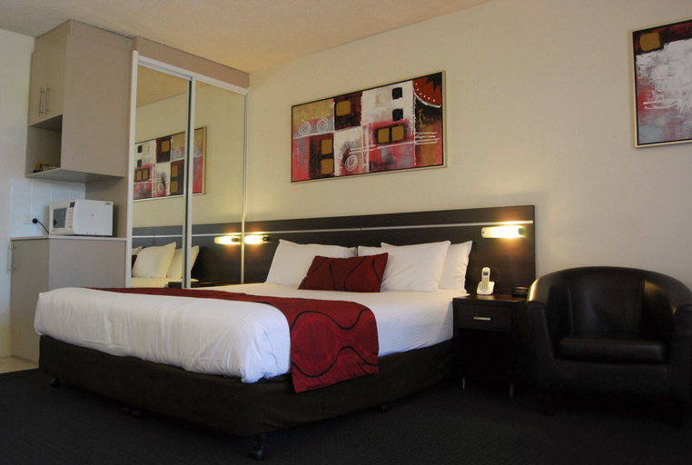 Bedroom 3, Golden West Motor Inn, Dubbo - Pt A