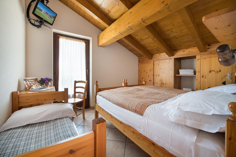 Bedroom 2, Hotel Gallo Cedrone, Sondrio