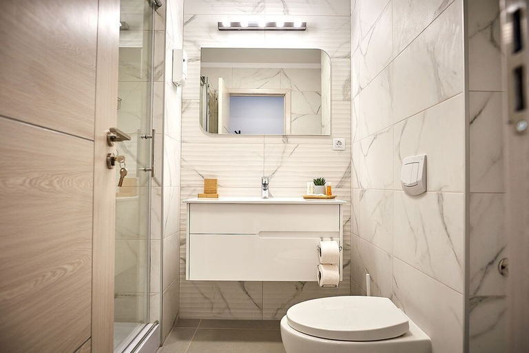 Bathroom 4, Onix Mamaia, Navodari