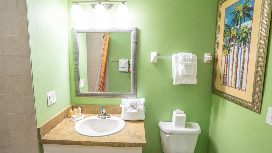 Bathroom 3, Barefoot Suites, Osceola