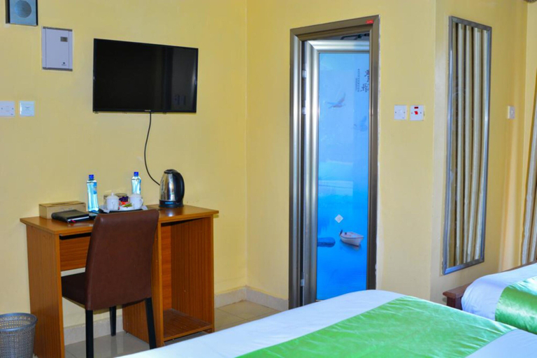 Bedroom 2, Omega Gardens Hotel, Mathira