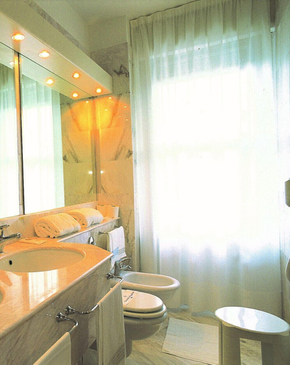 Bathroom 5, Hotel Terme Internazionale, Padua