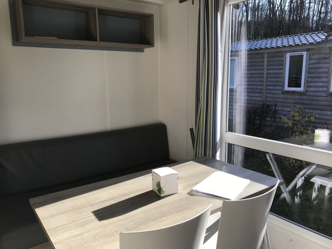 Others 3, Mobile-home Camping Ser Sirant, Isère