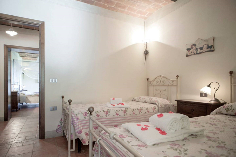 Bedroom 2, Azienda Agricola e Agriturismo Vallorsi , Pisa