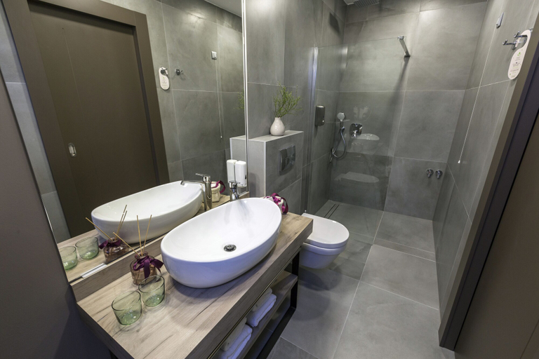 Bathroom 4, Hotel Castellum, Čakovec